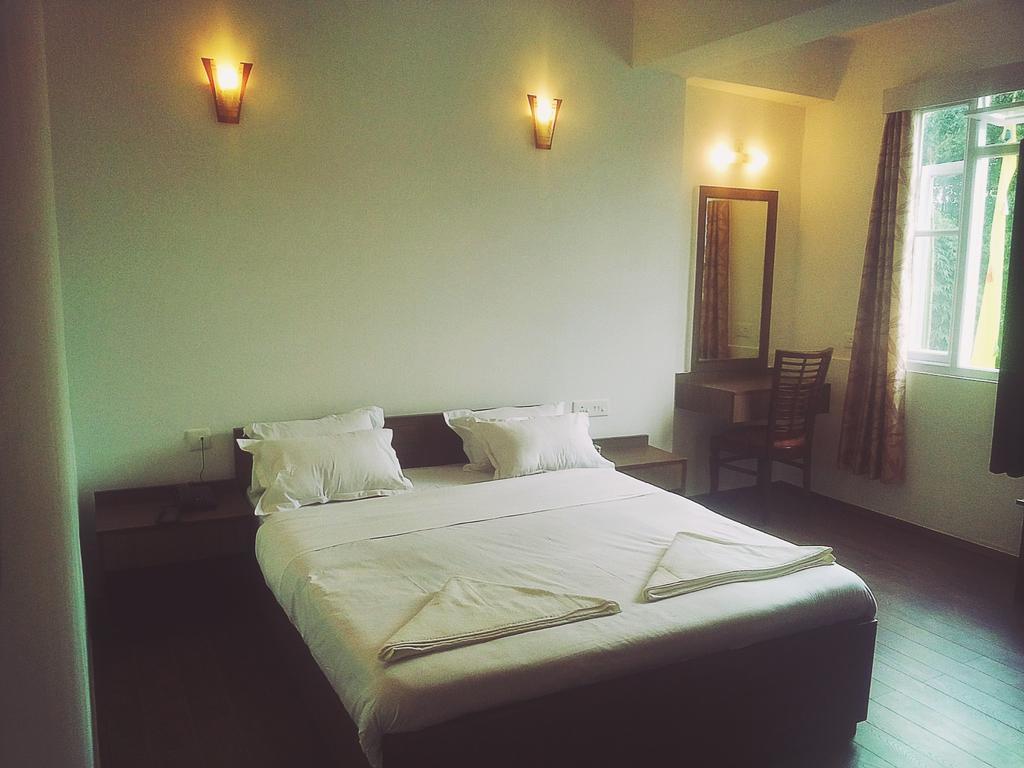 The Mazong Hotel Gangtok Room photo